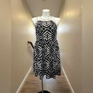 xhilaration XXL Woman’s Knit Dress with Lace Trim Black Cream